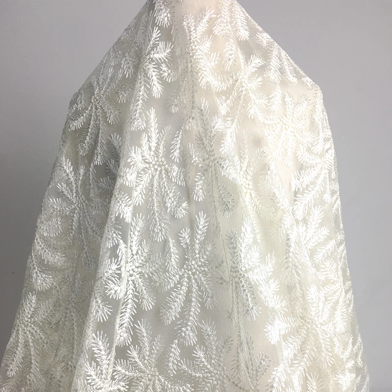 one meter Quality gauze patchwork Polyester embroidery fabric High grade dress wedding dress DIY material
one meter Quality gauze patchwork Polyester embroidery fabric High grade dress wedding dress DIY material