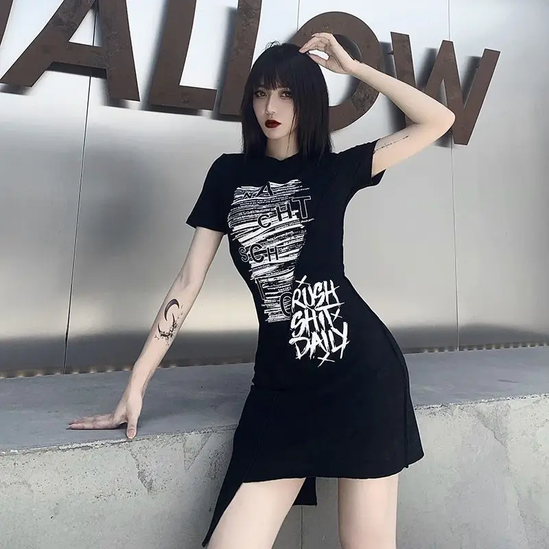 Dress Female Letter Graffiti Disordered Stitching Irregular Waist Show Thin Medium And Long Evening Dresses Long Luxury 2021
Dress Female Letter Graffiti Disordered Stitching Irregular Waist Show Thin Medium And Long Evening Dresses Long Luxury 2021