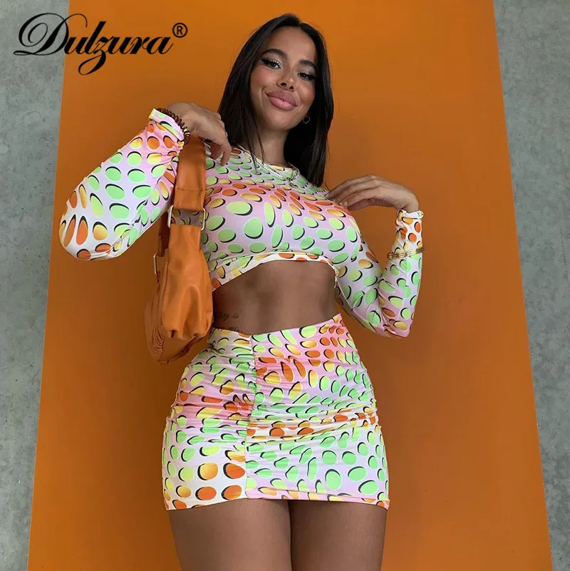 Dulzura Tie Dye Oval Print Women 2 Piece Long Sleeve Crop Top Ruched Mini Skirt Set Skinny Streetwear Tracksuit 2021 Fall Winter
Dulzura Tie Dye Oval Print Women 2 Piece Long Sleeve Crop Top Ruched Mini Skirt Set Skinny Streetwear Tracksuit 2021 Fall Winter