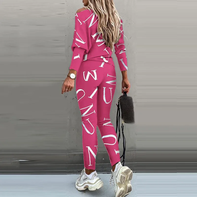 Spring and autumn new women's fashion letters digital printing bat sleeve trousers casual sports women's suit
Spring and autumn new women's fashion letters digital printing bat sleeve trousers casual sports women's suit
