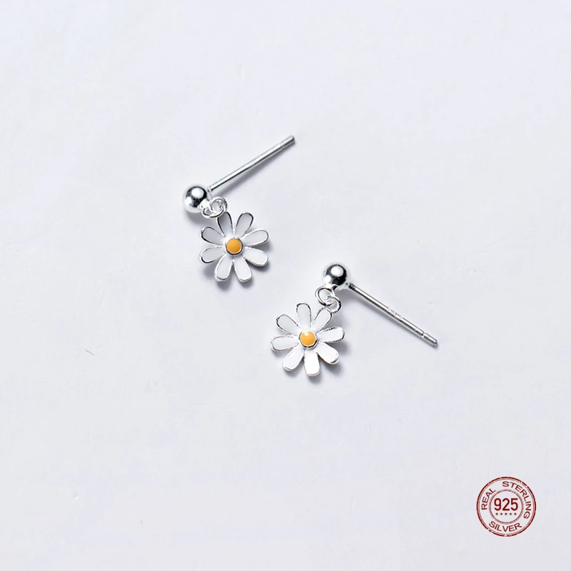 LKO Elegant Flower Daisy Jewelry For Women Fashion 925 Sterling Silver Enamel Simple Stud Earrings Female Anniversary Gift
LKO Elegant Flower Daisy Jewelry For Women Fashion 925 Sterling Silver Enamel Simple Stud Earrings Female Anniversary Gift