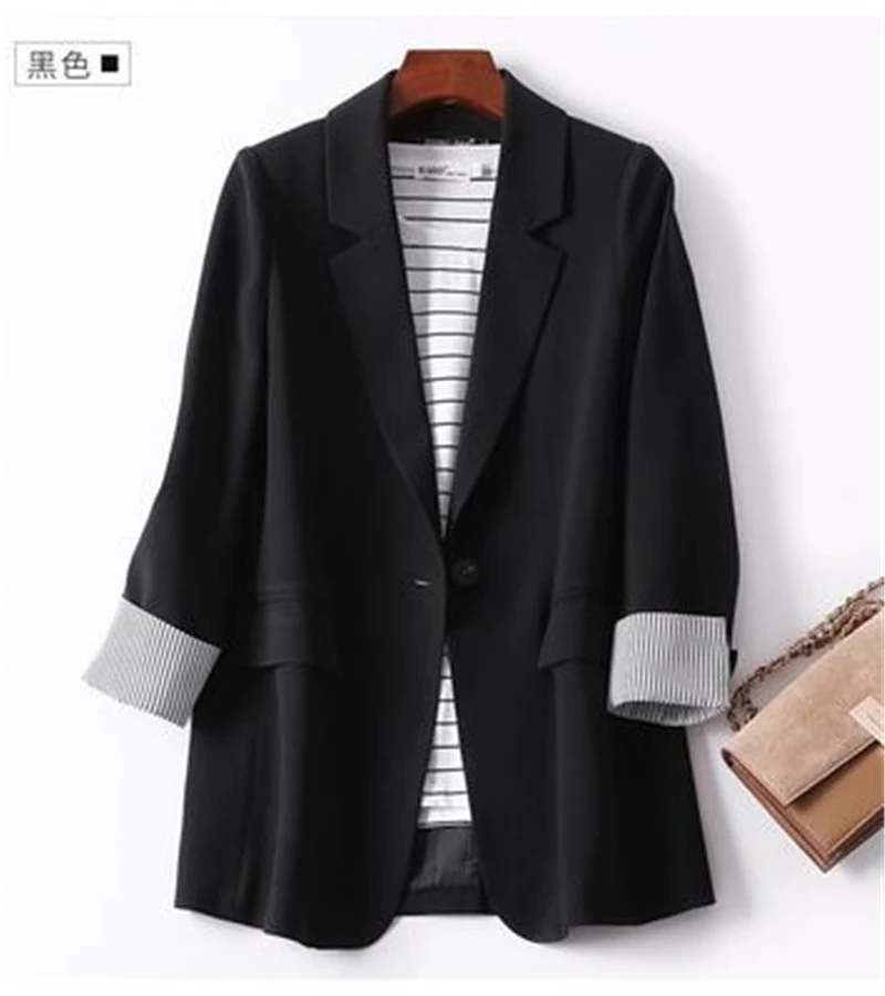 2022 New Autumn Women Blazers Thin Coats Vintage Casual Female Blazers Jackets Loose Striped Coat Office Ladies Blazers Coats
2022 New Autumn Women Blazers Thin Coats Vintage Casual Female Blazers Jackets Loose Striped Coat Office Ladies Blazers Coats