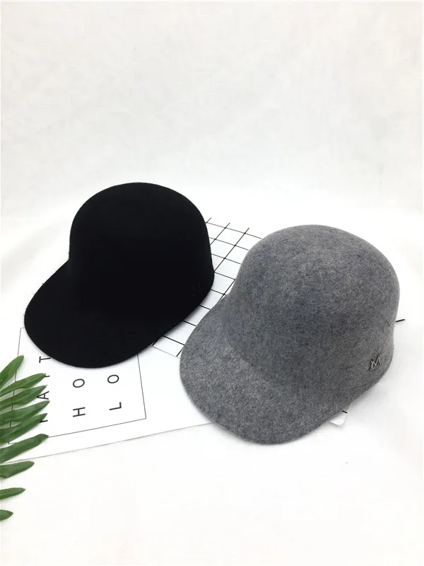 2020 Spring and Autumn European and American wool fashion all-Match hat ladies British peaked cap Knight equestrian hat
2020 Spring and Autumn European and American wool fashion all-Match hat ladies British peaked cap Knight equestrian hat