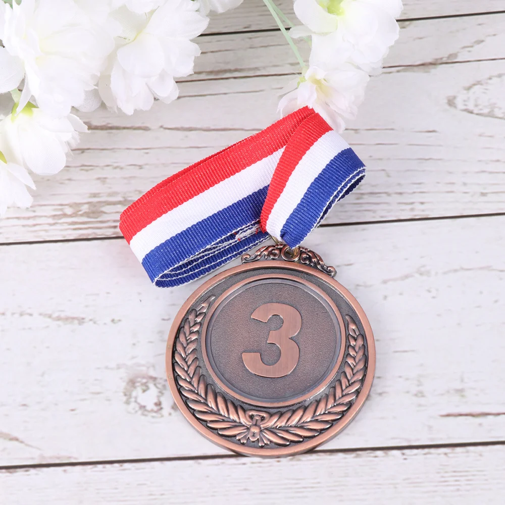 4 Pcs Creative Award Medals Wheat Ears Number Pattern Universal Metal Medals with Lanyard for Sports Worker Competition (Gold)
4 Pcs Creative Award Medals Wheat Ears Number Pattern Universal Metal Medals with Lanyard for Sports Worker Competition (Gold)