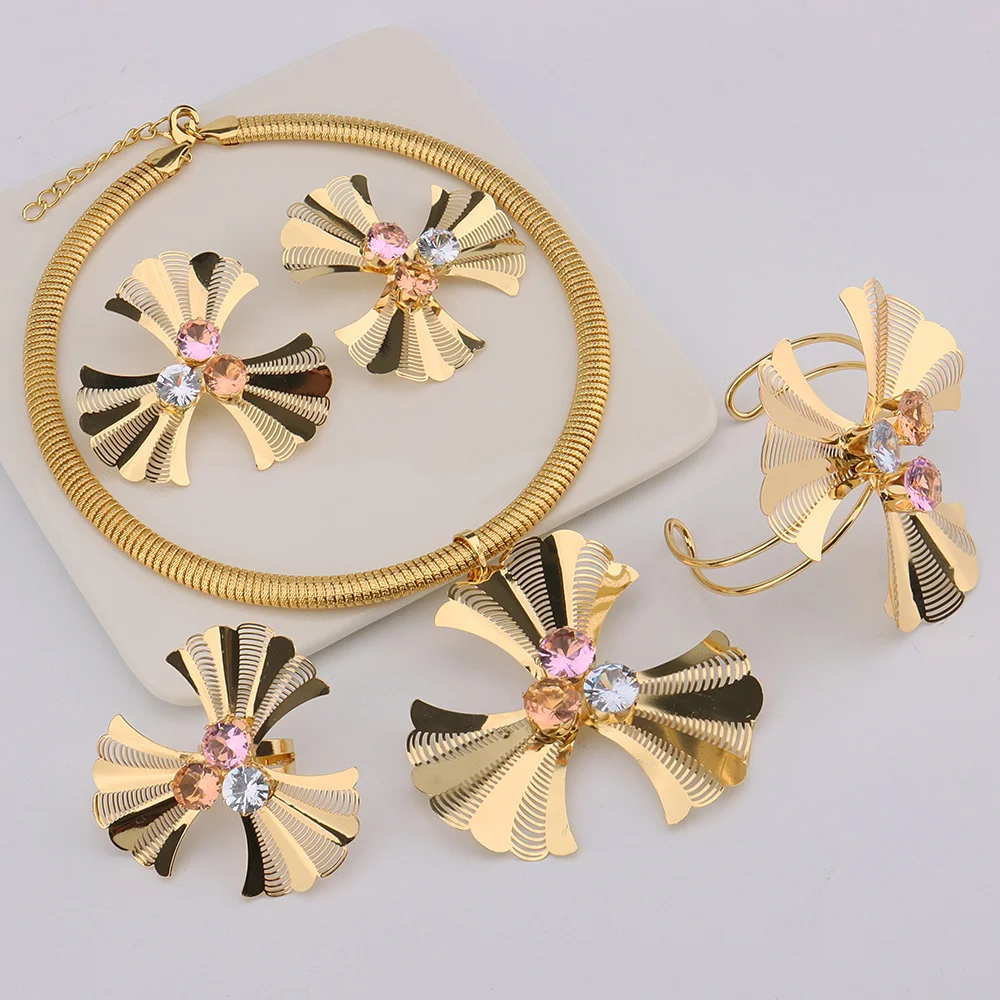 Women's Accessories Jewelry Set Gold-Plated Zircon New Fashion Necklace Earring Pendant Ring Bracelet Wedding Anniversary Gift
Women's Accessories Jewelry Set Gold-Plated Zircon New Fashion Necklace Earring Pendant Ring Bracelet Wedding Anniversary Gift