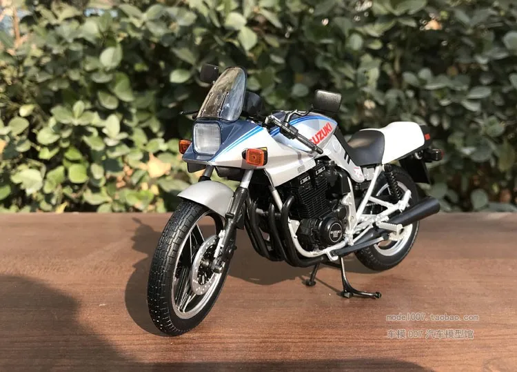 AOSHIMA 1:12 SUZUKI GSX1100S Motorcycle Metal Model Toys For Children Birthday Gift Toys Collection
AOSHIMA 1:12 SUZUKI GSX1100S Motorcycle Metal Model Toys For Children Birthday Gift Toys Collection