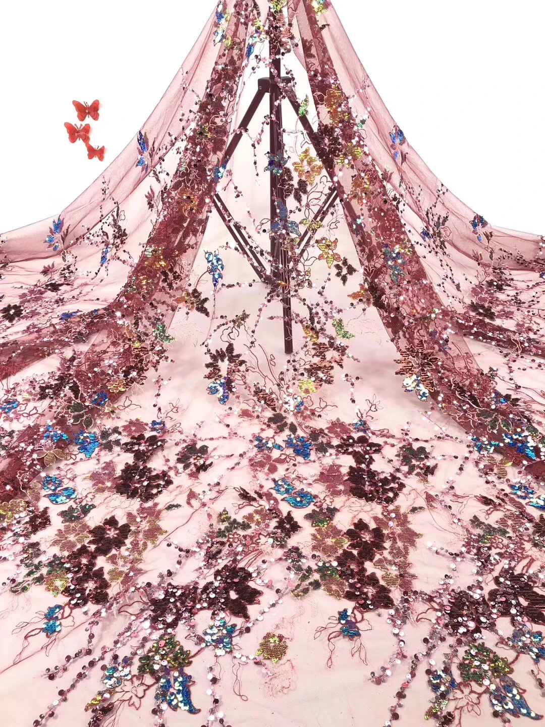 The Latest Sequined Tulle Lace Fabric 2020 High-quality Wedding French Nigerian Lace Fabric Bridal Wedding Dress D36321
The Latest Sequined Tulle Lace Fabric 2020 High-quality Wedding French Nigerian Lace Fabric Bridal Wedding Dress D36321