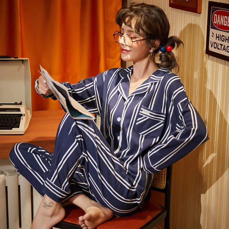 Simple Blue White Stripes Lapel Pajamas Set For Women Autumn Cotton Pajamas Loose Soft Sexy Cardigan Nightwear Elegant Sleepwear
Simple Blue White Stripes Lapel Pajamas Set For Women Autumn Cotton Pajamas Loose Soft Sexy Cardigan Nightwear Elegant Sleepwear