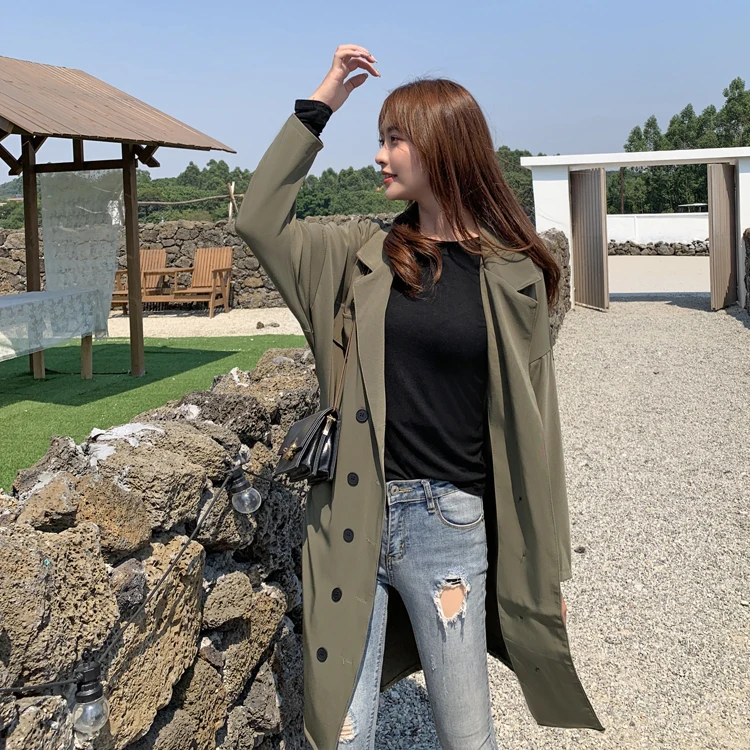 Will fall on the new army green coat women long sleeve with fashionable over-the-knee long in loose
Will fall on the new army green coat women long sleeve with fashionable over-the-knee long in loose