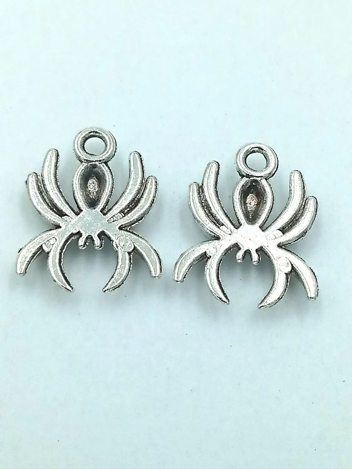 50pcs Spider charms pendant 17x14mm antique silver ornament accessories jewelry making DIY base material
50pcs Spider charms pendant 17x14mm antique silver ornament accessories jewelry making DIY base material