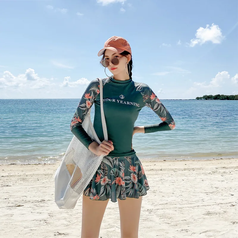 Long Sleeve Bathing Suit Bath Suits Swimsuit For Women New 2020 Female Skirt Movement Solid Polyester Surfing Rash Shirt Women
Long Sleeve Bathing Suit Bath Suits Swimsuit For Women New 2020 Female Skirt Movement Solid Polyester Surfing Rash Shirt Women