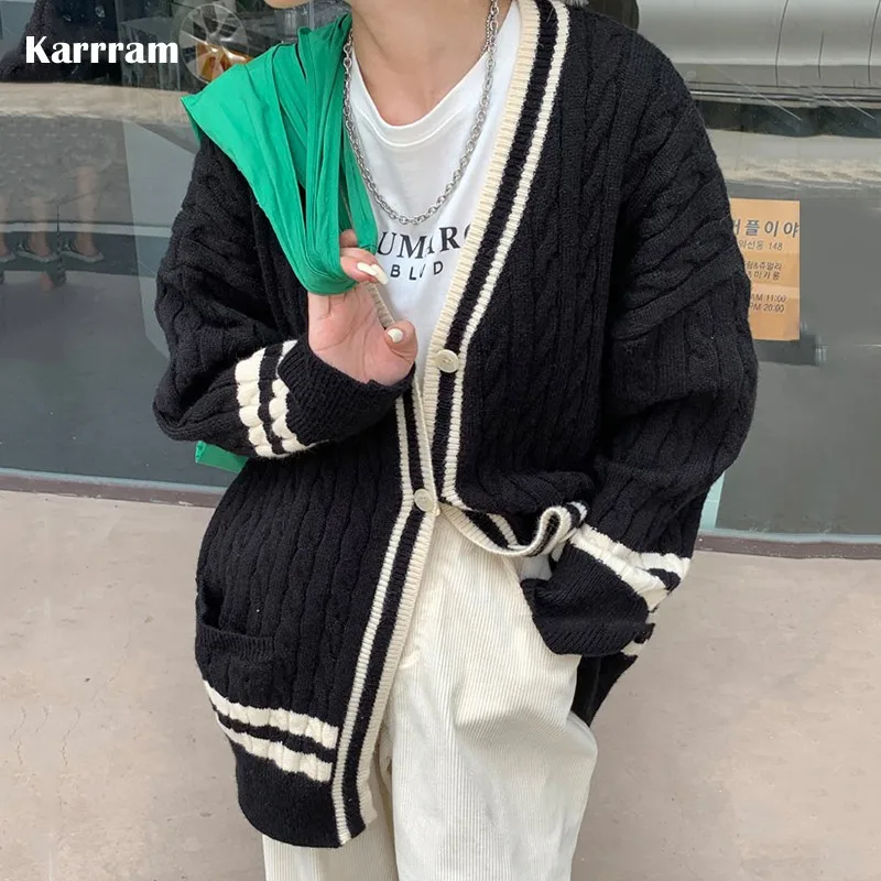 Женский длинный кардиган в стиле преппи Karrram, Зимний однобортный вязаный кардиган в Корейском стиле с V-образным вырезом, свободный трикотажный кардиган в стиле пэчворк
Женский длинный кардиган в стиле преппи Karrram, Зимний однобортный вязаный кардиган в Корейском стиле с V-образным вырезом, свободный трикотажный кардиган в стиле пэчворк