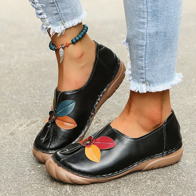 Autumn Shoes for Women Flats Vintage Flower Ethnic Style Shallow Mother Shoes Soft Bottom Fashion Female Loafers Mujer Zapatos
Autumn Shoes for Women Flats Vintage Flower Ethnic Style Shallow Mother Shoes Soft Bottom Fashion Female Loafers Mujer Zapatos