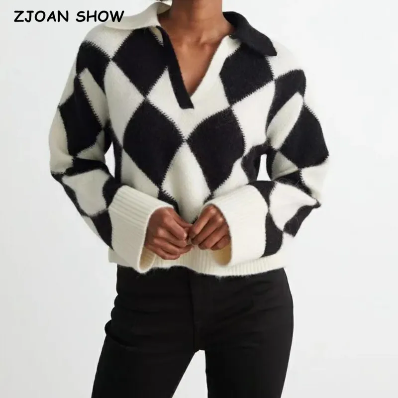 2021 Vintage V neck Lapel Black White Plaid Knitted Sweater Women Long sleeve Pullovers Jumper Loose Cropped Knitwear
2021 Vintage V neck Lapel Black White Plaid Knitted Sweater Women Long sleeve Pullovers Jumper Loose Cropped Knitwear