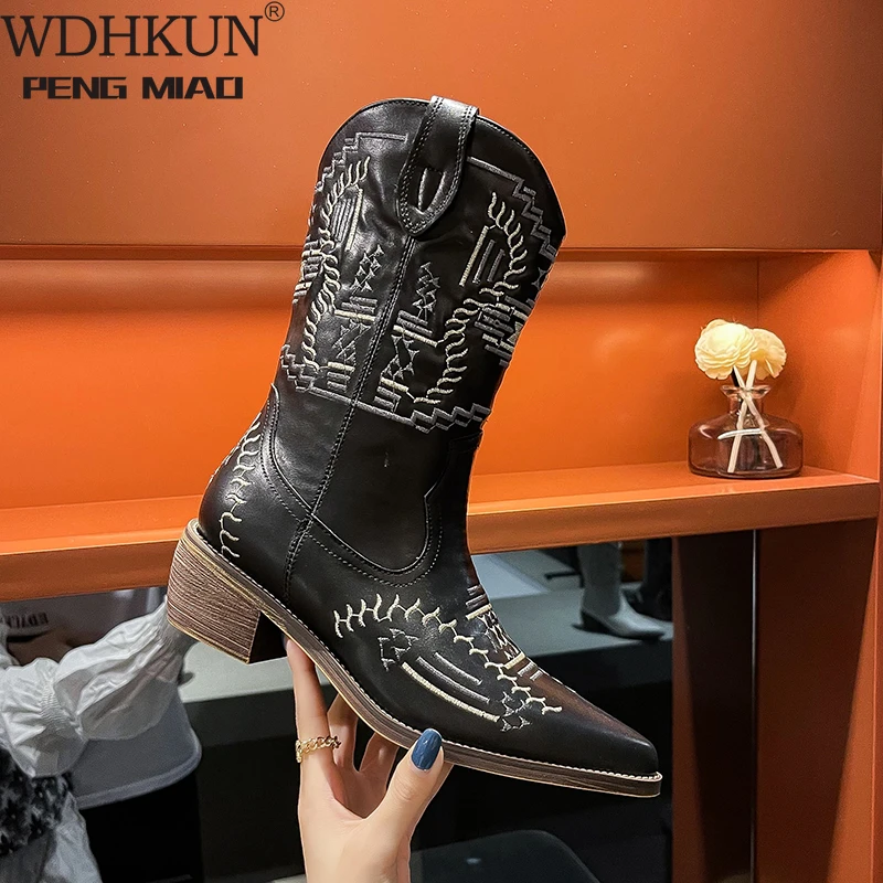 2021 Nude Suede Embroidered Mid-Calf Boots Women Thick Heel Pointed Toe Shoes Woman Warm Snow Boots Flats Knight Boots
2021 Nude Suede Embroidered Mid-Calf Boots Women Thick Heel Pointed Toe Shoes Woman Warm Snow Boots Flats Knight Boots