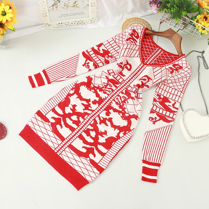 Зимнее модное женское платье трикотажное платье с V-образным вырезом и длинным рукавом с абстрактным узором Тонкое Платье До Колена женское...
Зимнее модное женское платье трикотажное платье с V-образным вырезом и длинным рукавом с абстрактным узором Тонкое Платье До Колена женское...