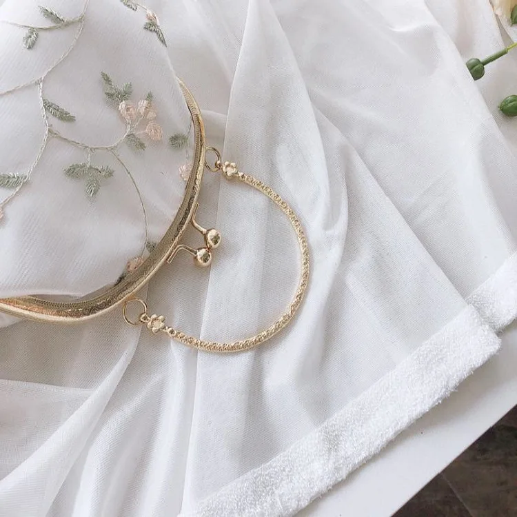 LINVANSHY Summer Daisy Bag Chinese Dress Cheongsam Chinese Style Handbag Vintage One Shoulder Oblique Across Female Bag
LINVANSHY Summer Daisy Bag Chinese Dress Cheongsam Chinese Style Handbag Vintage One Shoulder Oblique Across Female Bag