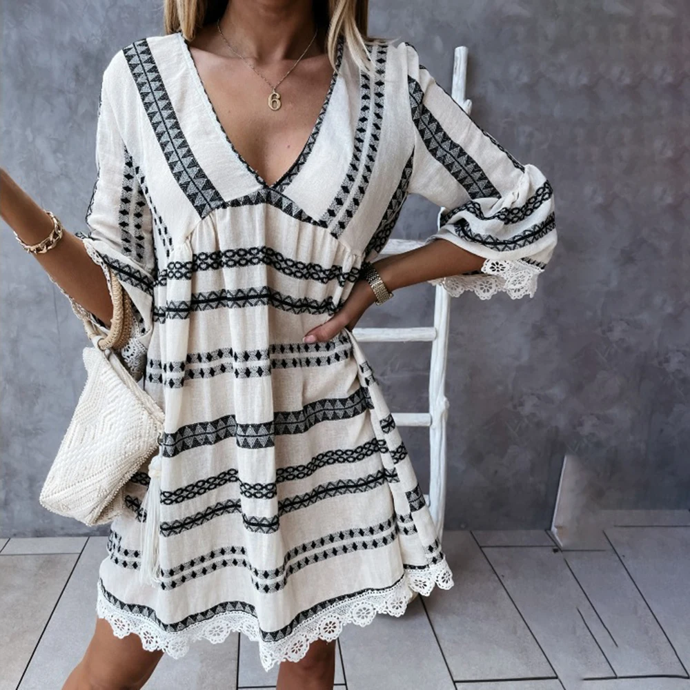 Женское свободное кружевное мини-платье в стиле бохо, повседневное винтажное платье-трапеция в стиле пэчворк с принтом и глубоким V-образны...
Женское свободное кружевное мини-платье в стиле бохо, повседневное винтажное платье-трапеция в стиле пэчворк с принтом и глубоким V-образны...