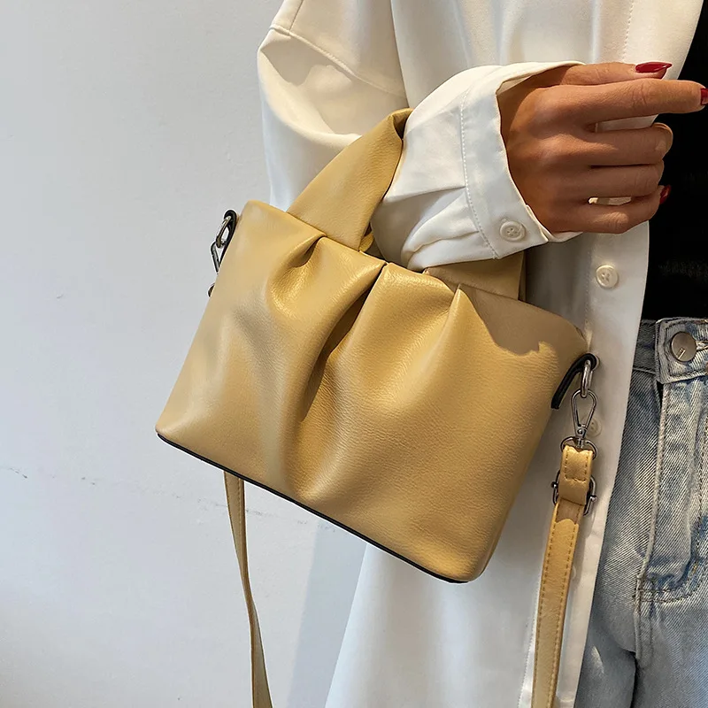 Сумка-мессенджер женская из мягкой кожи, повседневная, 2021
Сумка-мессенджер женская из мягкой кожи, повседневная, 2021