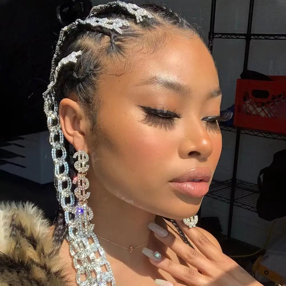 1 piece of luxury crystal long tassel dirty braid headband fashion exquisite women Rhinestone hip hop hair jewelry gift wholesal
1 piece of luxury crystal long tassel dirty braid headband fashion exquisite women Rhinestone hip hop hair jewelry gift wholesal