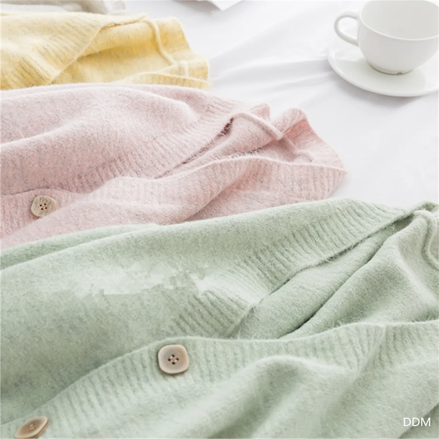 FOLOBE 2020 Autumn Winter Women Student Sweater Cardigans Poncho Single Breasted Knit Sweater Harajuku out Top
FOLOBE 2020 Autumn Winter Women Student Sweater Cardigans Poncho Single Breasted Knit Sweater Harajuku out Top