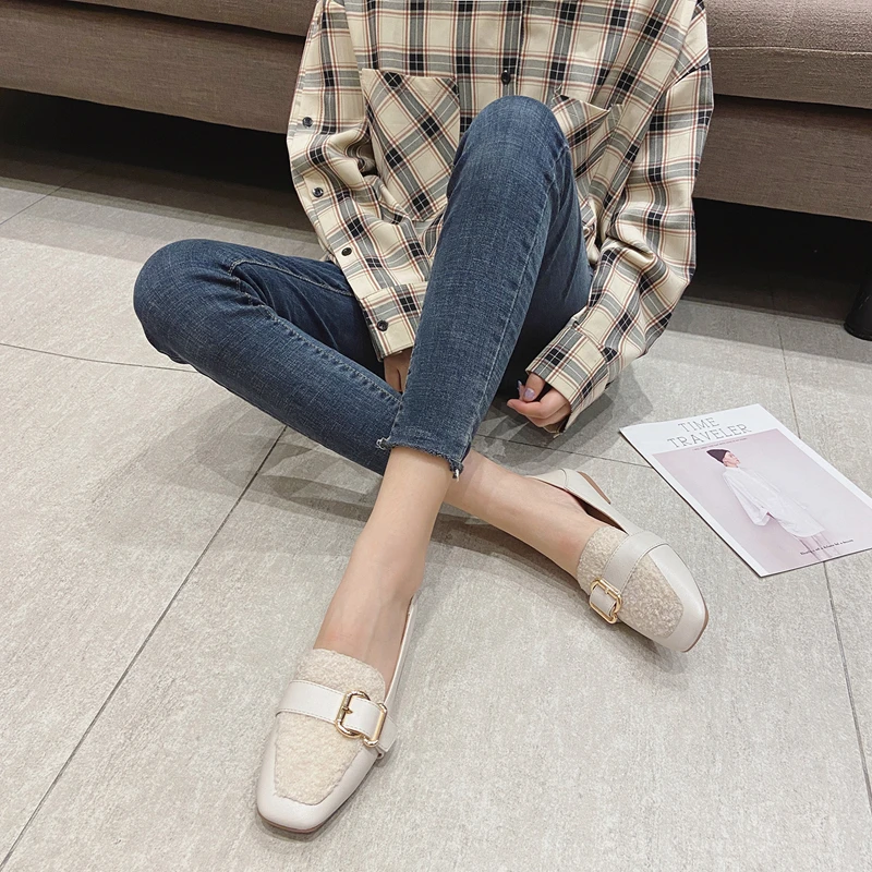 Korean Shoes Oxfords Women's Loafers With Fur Autumn Casual Female Sneakers British Style All-Match Square Toe
Korean Shoes Oxfords Women's Loafers With Fur Autumn Casual Female Sneakers British Style All-Match Square Toe