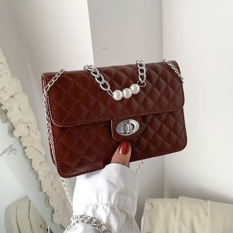 The new spring/summer 2021 han edition handbag chain shoulder pearl small bread fashion portable oblique cross network red small
The new spring/summer 2021 han edition handbag chain shoulder pearl small bread fashion portable oblique cross network red small