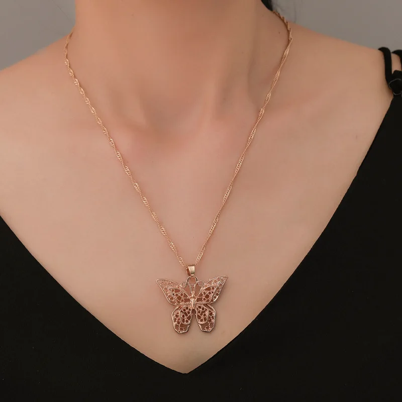 Double Layer Hollow Butterfly Necklace Gold for Women 2021 Trend Jewlery Pendant Chains Clavicle Choker Sweater Chain
Double Layer Hollow Butterfly Necklace Gold for Women 2021 Trend Jewlery Pendant Chains Clavicle Choker Sweater Chain