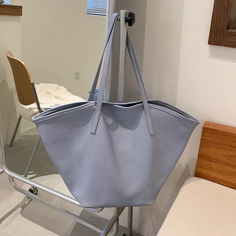 Однотонная вместительная сумка, модная новая простая сумка через плечо, женская сумка, сумка-мессенджер
Однотонная вместительная сумка, модная новая простая сумка через плечо, женская сумка, сумка-мессенджер