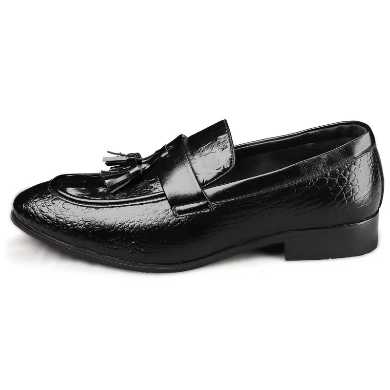 2021 New Spring and Summer Casual Leather Breathable Loafers Men All-match Flat Leisure Loafers Men's Soft Outdoor Tassel Loafer
2021 New Spring and Summer Casual Leather Breathable Loafers Men All-match Flat Leisure Loafers Men's Soft Outdoor Tassel Loafer