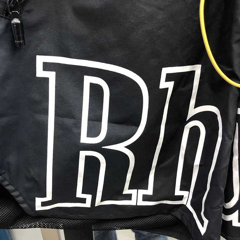 Streetwear RHUDE Racing track Printing Beach Shorts Men Women 1:1 High Quality Summer Mesh Breechcloth Mesh Lining RHUDE Shorts 
Streetwear RHUDE Racing track Printing Beach Shorts Men Women 1:1 High Quality Summer Mesh Breechcloth Mesh Lining RHUDE Shorts