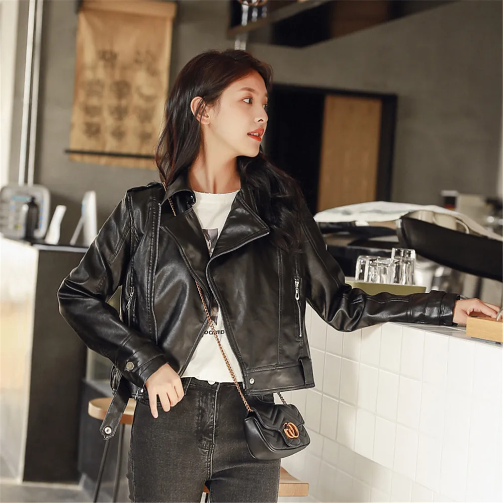 Autumn And Winter Women Short PU Leather Coat Black Personalized Motorcycle Suit Outerwear Ladies Fashion Slim Overcoat 2021
Autumn And Winter Women Short PU Leather Coat Black Personalized Motorcycle Suit Outerwear Ladies Fashion Slim Overcoat 2021