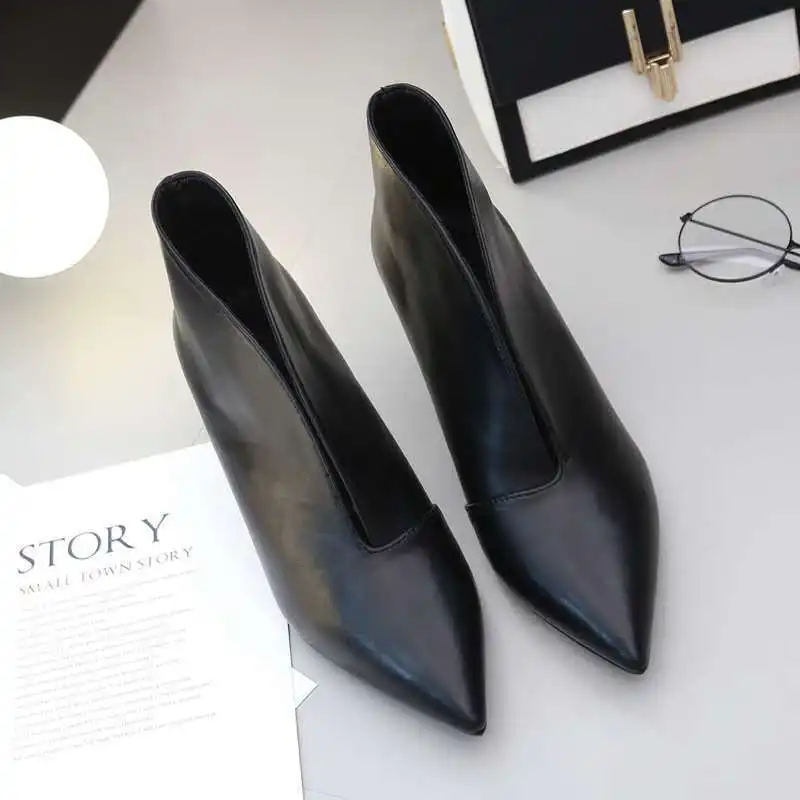 Pointed Toe Women High Heeled Naked Boots,2021 Deep V Shape Grandma Soft Shoes,Ankle Botas,BLACK,Dropshipping
Pointed Toe Women High Heeled Naked Boots,2021 Deep V Shape Grandma Soft Shoes,Ankle Botas,BLACK,Dropshipping
