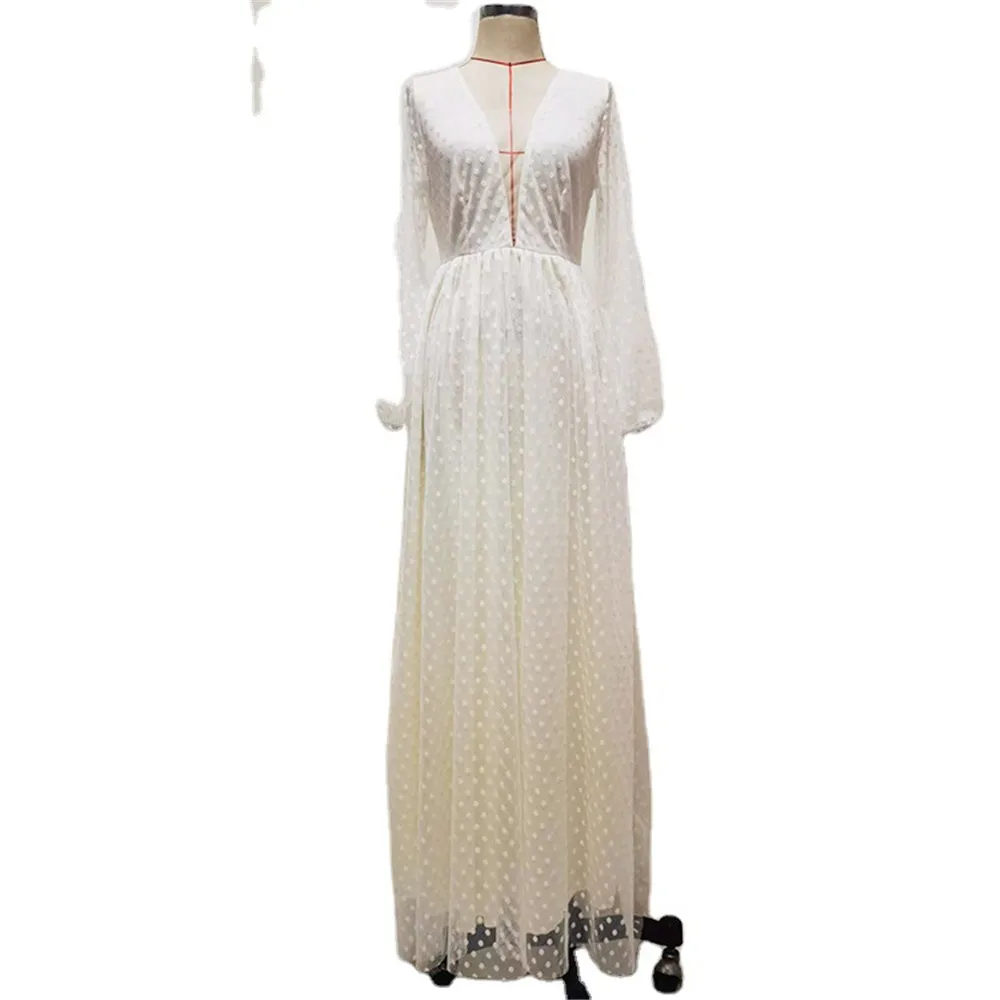 European and American summer fashion sexy and elegant one-piece dress explosion white temperament long-sleeved lace dress
European and American summer fashion sexy and elegant one-piece dress explosion white temperament long-sleeved lace dress