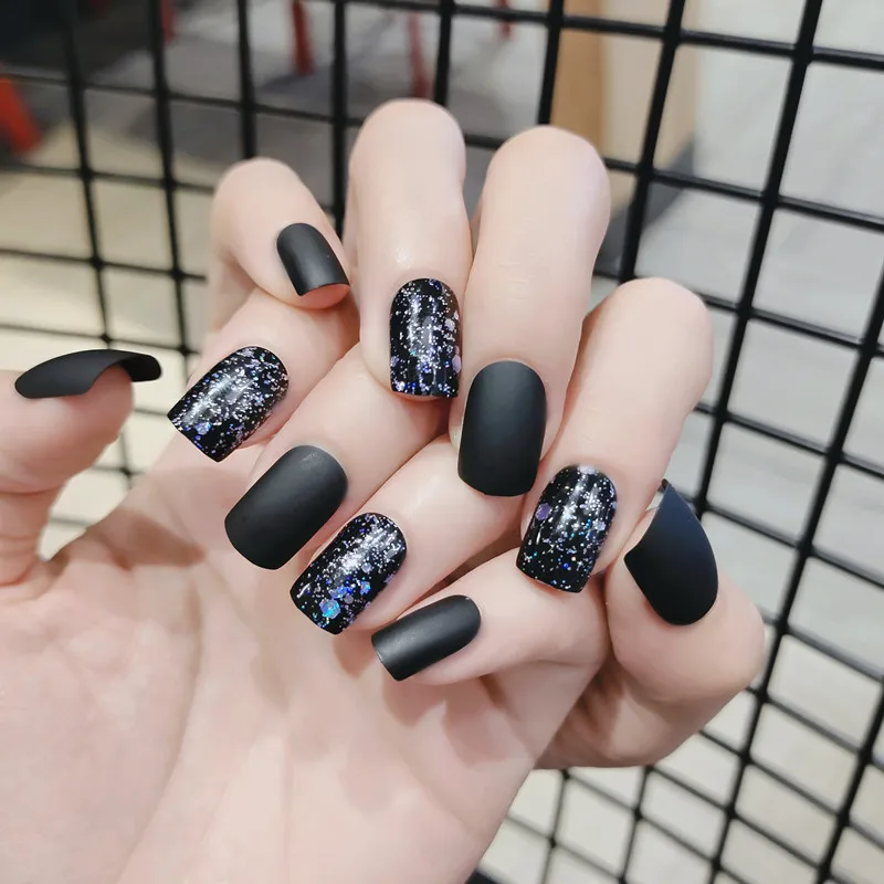2021 24pcs Black Nail Patch Glue Type Removable Mid Length Paragraph Fashion Manicure Save Time False Nail Patch
2021 24pcs Black Nail Patch Glue Type Removable Mid Length Paragraph Fashion Manicure Save Time False Nail Patch