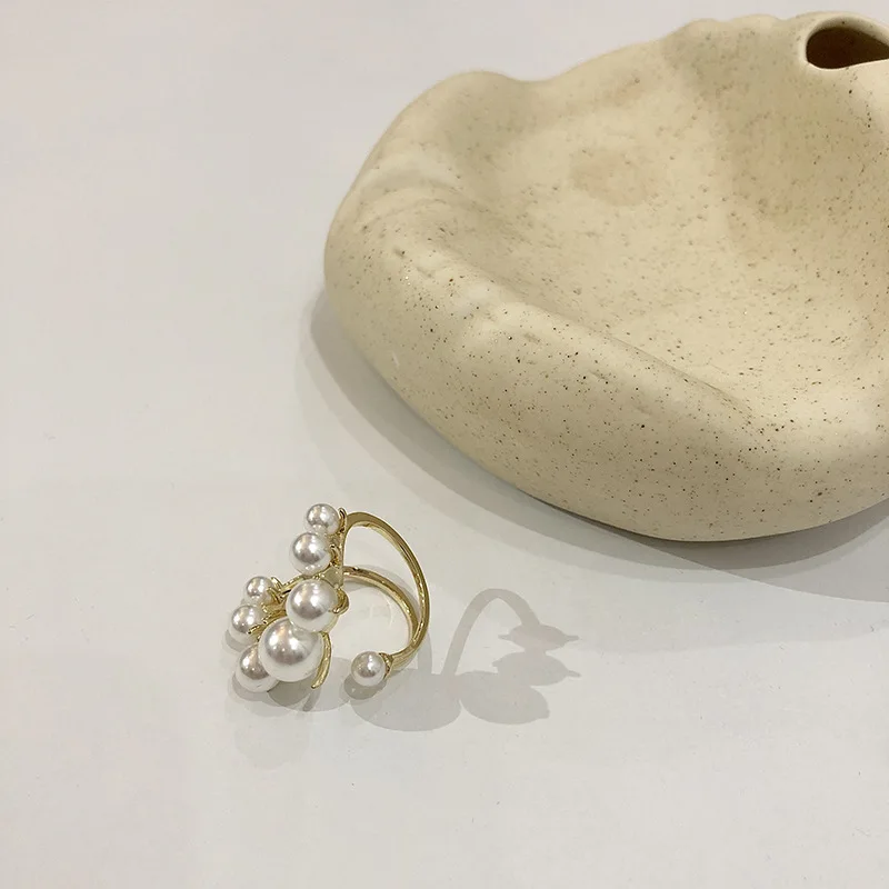 Punk Vintage Imitation pearls Ring Korean Minimalist Personality Metal Gold Ring for Women Party Jewelry Ring Accessories
Punk Vintage Imitation pearls Ring Korean Minimalist Personality Metal Gold Ring for Women Party Jewelry Ring Accessories