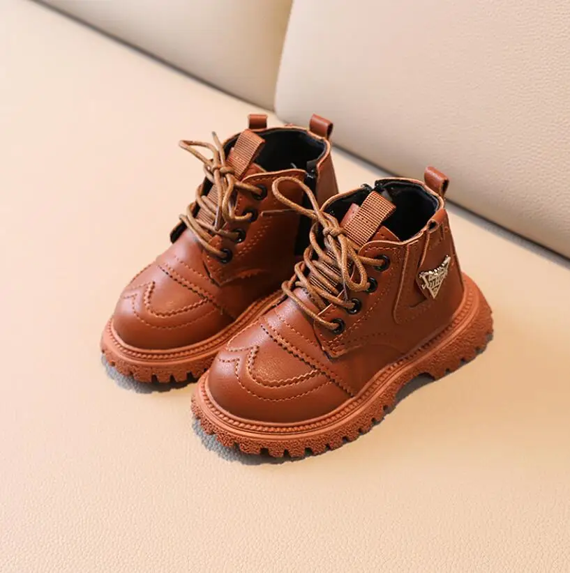 2021 New Winter Children Shoes PU Leather Waterproof Martin Boots Kids Snow Boots Brand Girls Boys Rubber Boots Fashion Sneakers
2021 New Winter Children Shoes PU Leather Waterproof Martin Boots Kids Snow Boots Brand Girls Boys Rubber Boots Fashion Sneakers