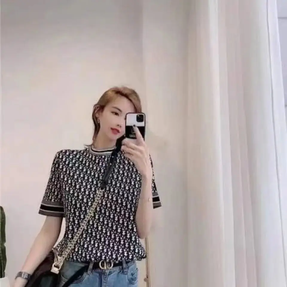 2XL women's 2021 summer new short sleeve women's top letter black and white sweater Korean Short Sleeve
2XL women's 2021 summer new short sleeve women's top letter black and white sweater Korean Short Sleeve