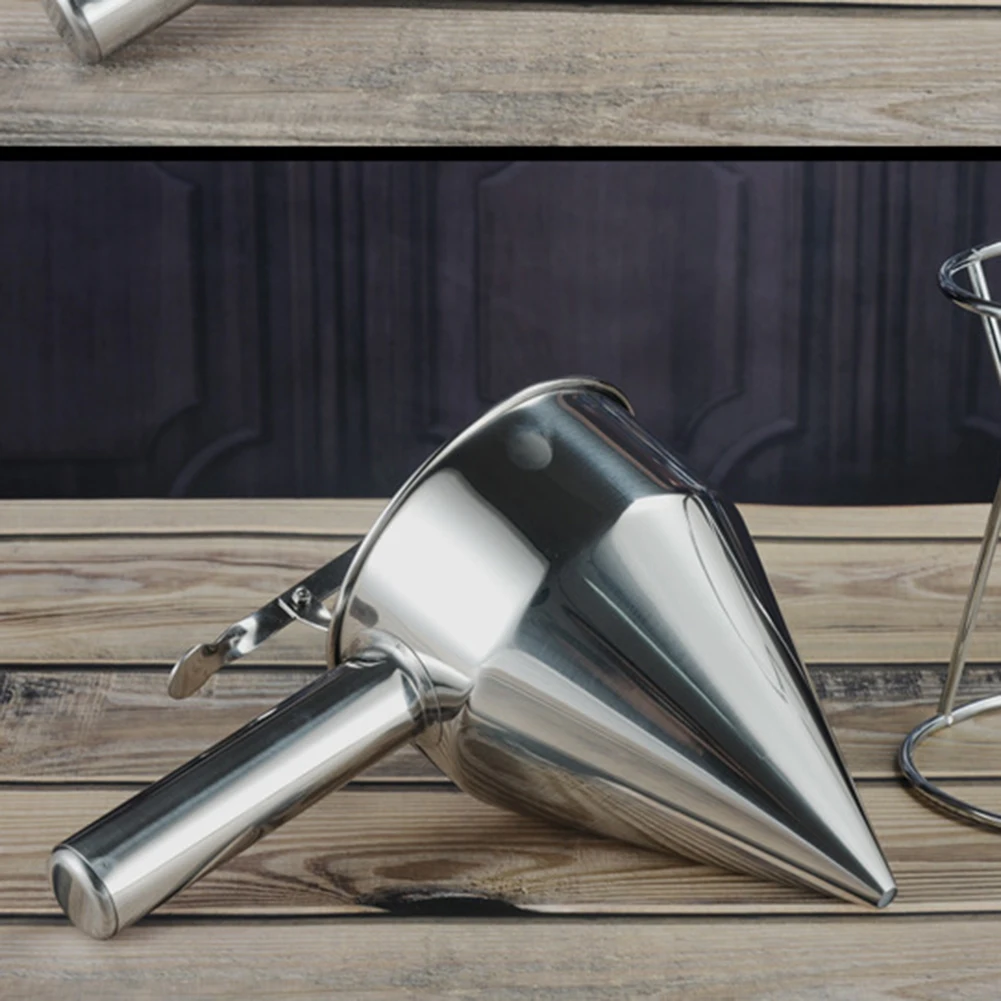 Multifunctional Batter Funnel Stainless Steel DIY Chocolate Cream Dosing Cone-shape Piston Dispenser for Baking Tool
Multifunctional Batter Funnel Stainless Steel DIY Chocolate Cream Dosing Cone-shape Piston Dispenser for Baking Tool