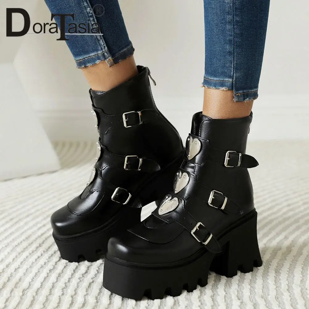Plus Size 35-45 Brand New Ladies Platform Ankle Boots Fashion Metal Buckle Chunky High Heels Boots Women Party Punk Shoes Woman
Plus Size 35-45 Brand New Ladies Platform Ankle Boots Fashion Metal Buckle Chunky High Heels Boots Women Party Punk Shoes Woman
