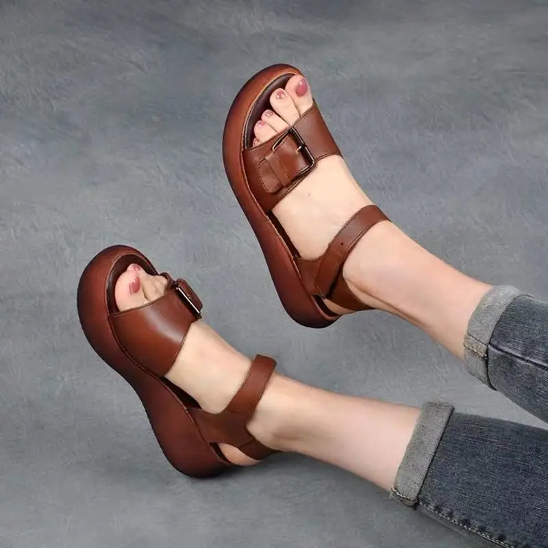 2021 Summer Women Sandals Bottom Of The Thick Platform sandal Fashion Ladies Sandals
2021 Summer Women Sandals Bottom Of The Thick Platform sandal Fashion Ladies Sandals