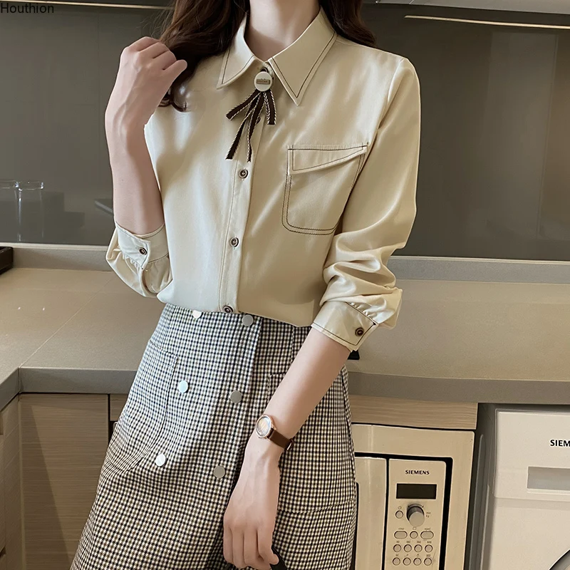 Новинка, женская блузка Houthion с длинными рукавами, воротник-поло, сезон весна-осень, Смешанная Повседневная рубашка с карманами и бантом, удо...
Новинка, женская блузка Houthion с длинными рукавами, воротник-поло, сезон весна-осень, Смешанная Повседневная рубашка с карманами и бантом, удо...