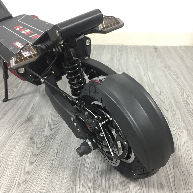 Original BLADE 10D EVO kickscooter 60V 26AH Smart Electric Scooter 2400W Dual Motors foldable 10 Inch Skateboard Hoverhood 
Original BLADE 10D EVO kickscooter 60V 26AH Smart Electric Scooter 2400W Dual Motors foldable 10 Inch Skateboard Hoverhood