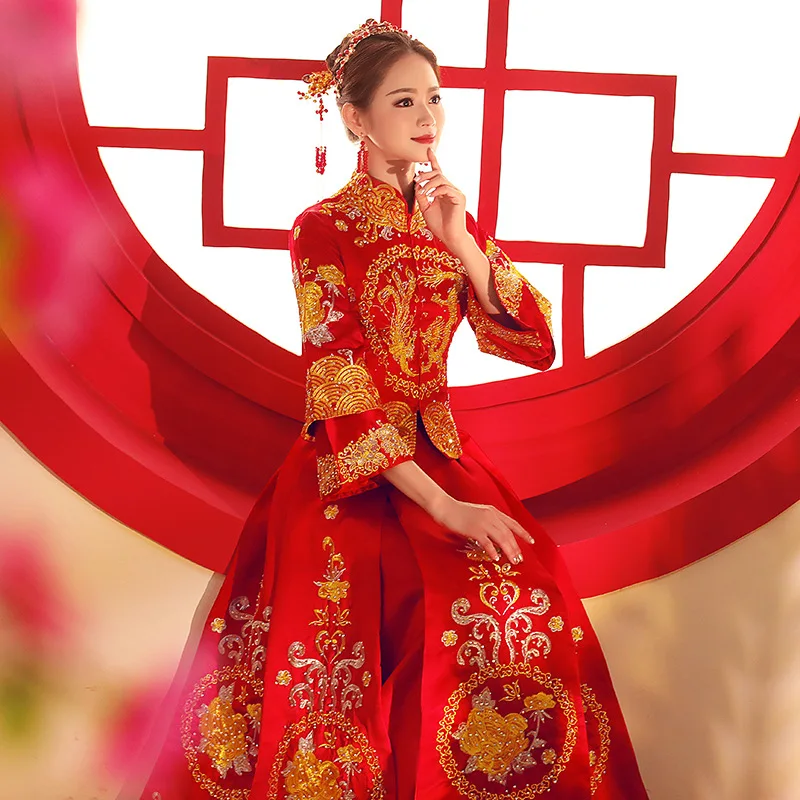2020 Formal Wedding Dress New Costume Women Long Cheongsam Embroidery Chinese Traditional Bride Mandarin Collar китайская одежда
2020 Formal Wedding Dress New Costume Women Long Cheongsam Embroidery Chinese Traditional Bride Mandarin Collar китайская одежда