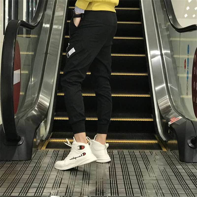 High-quality men's street fitness pants quick-drying zipper decoration hip-hop stretch sweatpants casual jumping slow pants swea
High-quality men's street fitness pants quick-drying zipper decoration hip-hop stretch sweatpants casual jumping slow pants swea