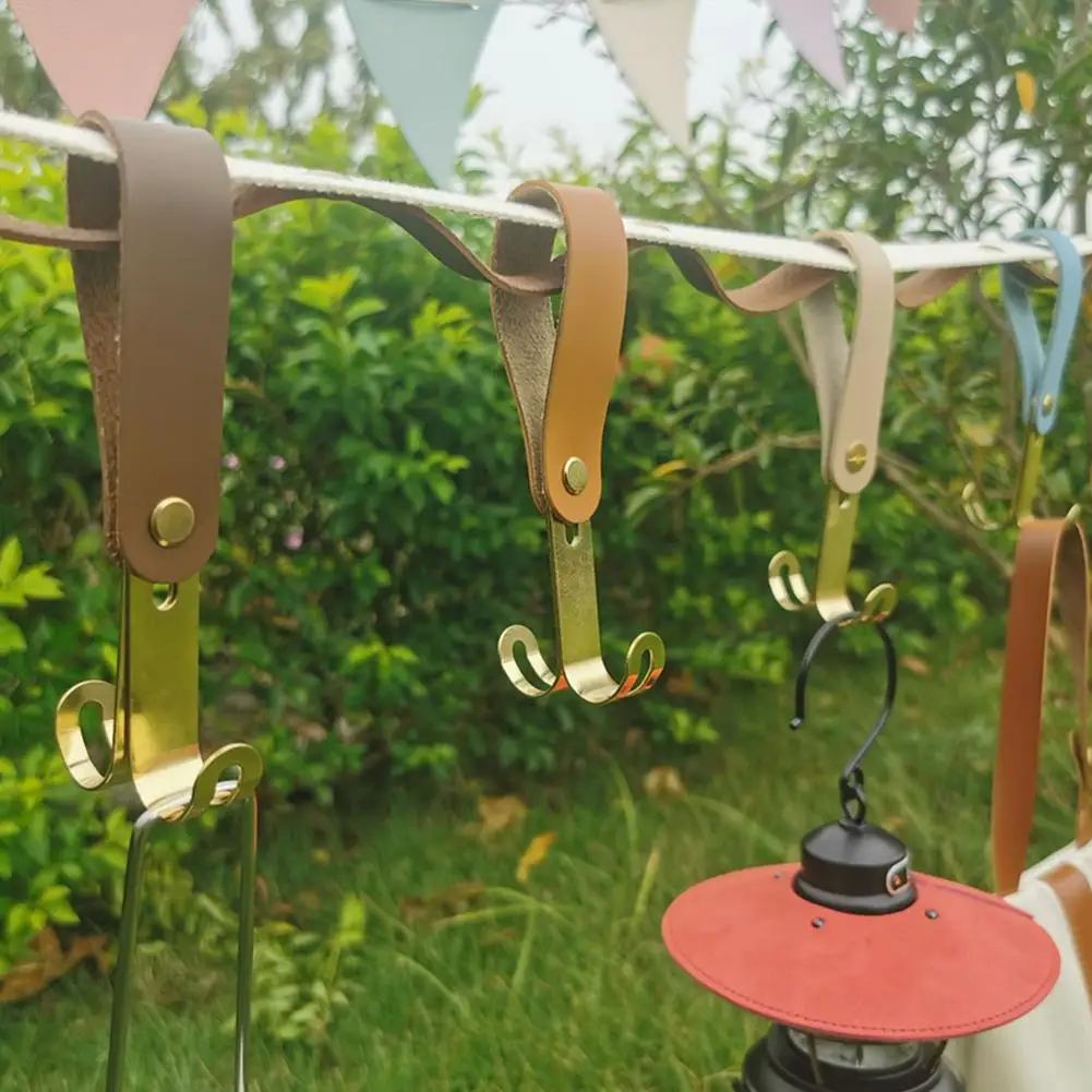 Вешалка для кемпинга на ремешке, поворотный держатель с двумя крючками для хранения, из кожи и металла, рождественский подарок
Вешалка для кемпинга на ремешке, поворотный держатель с двумя крючками для хранения, из кожи и металла, рождественский подарок