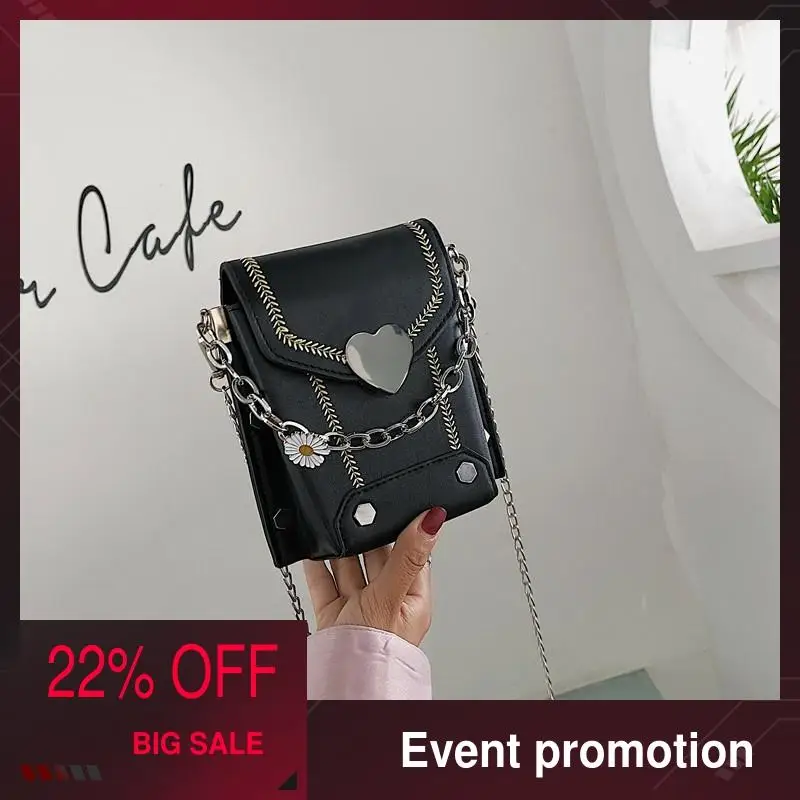 Bags for women 2020 new luxury designer summer leather handbag small daisy wallet chain handle rivet lock shoulder messenger bag
Bags for women 2020 new luxury designer summer leather handbag small daisy wallet chain handle rivet lock shoulder messenger bag