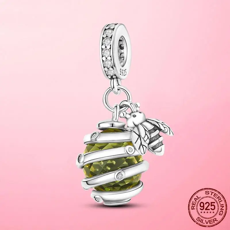 Bee Pendant Sliver Color Honeycomb Bee Dangle Charm Pendant fit Original Brand Beads Bracelet DIY Silver Jewelry Making
Bee Pendant Sliver Color Honeycomb Bee Dangle Charm Pendant fit Original Brand Beads Bracelet DIY Silver Jewelry Making