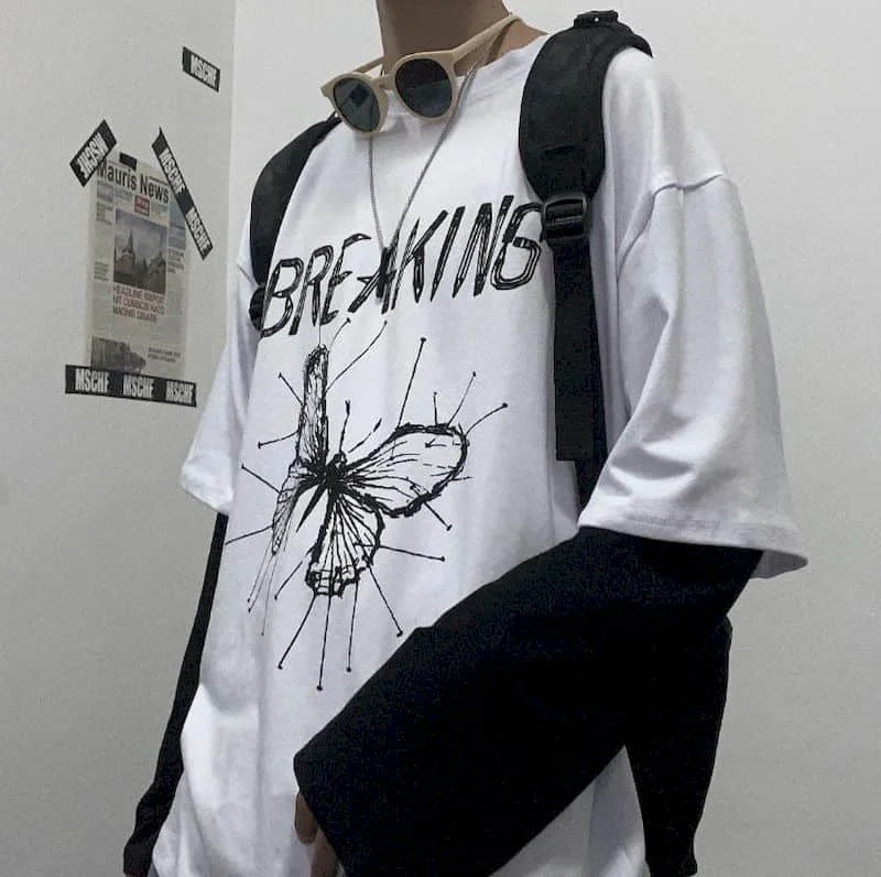 Long-sleeved Loose T-shirt Women Tshirt 2020 New Korean Harajuku Butterfly Print Fake Two Loose Thin Student Tops Punk Goth
Long-sleeved Loose T-shirt Women Tshirt 2020 New Korean Harajuku Butterfly Print Fake Two Loose Thin Student Tops Punk Goth