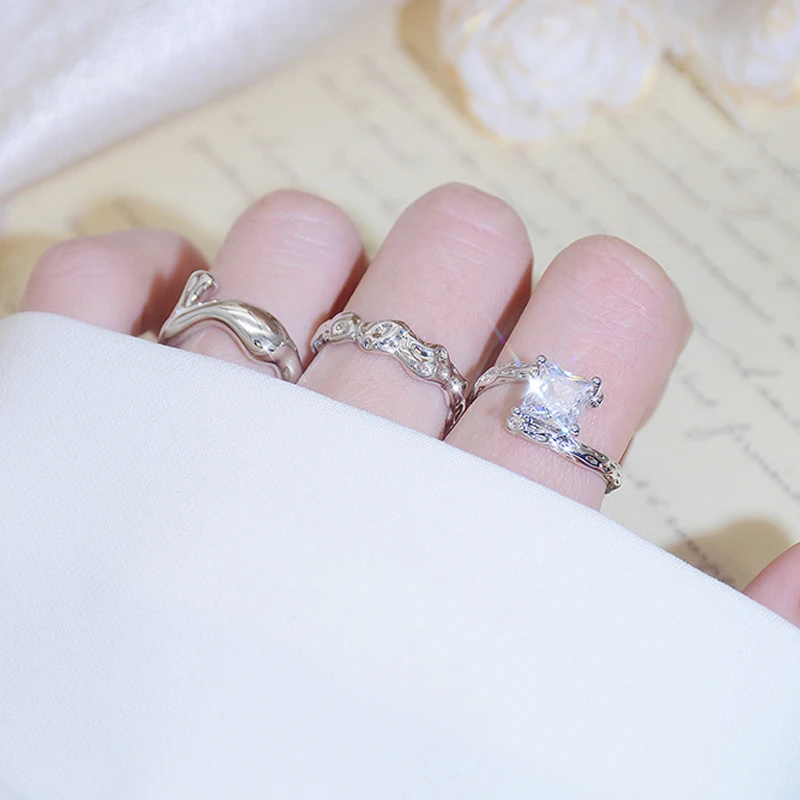 Korean Minimalism Distorted Irregular Creative Ring for Women Fashion Popular Exquisite Lady Bague Jewelry Anillos Bijoux
Korean Minimalism Distorted Irregular Creative Ring for Women Fashion Popular Exquisite Lady Bague Jewelry Anillos Bijoux